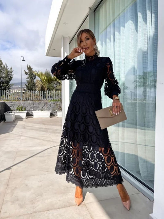 Lisa⢠Romantic Lace Dress