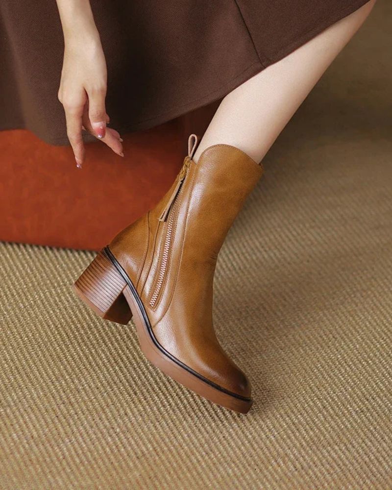 Vi™ Elegant Leather Boots