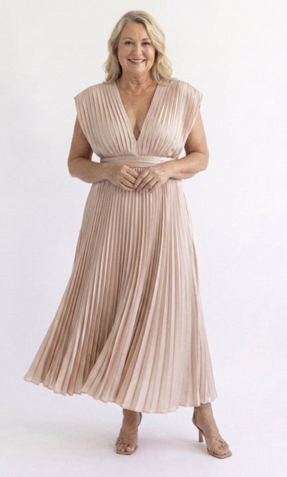 ARVELYNE™  | Timeless Pleated Midi Dress