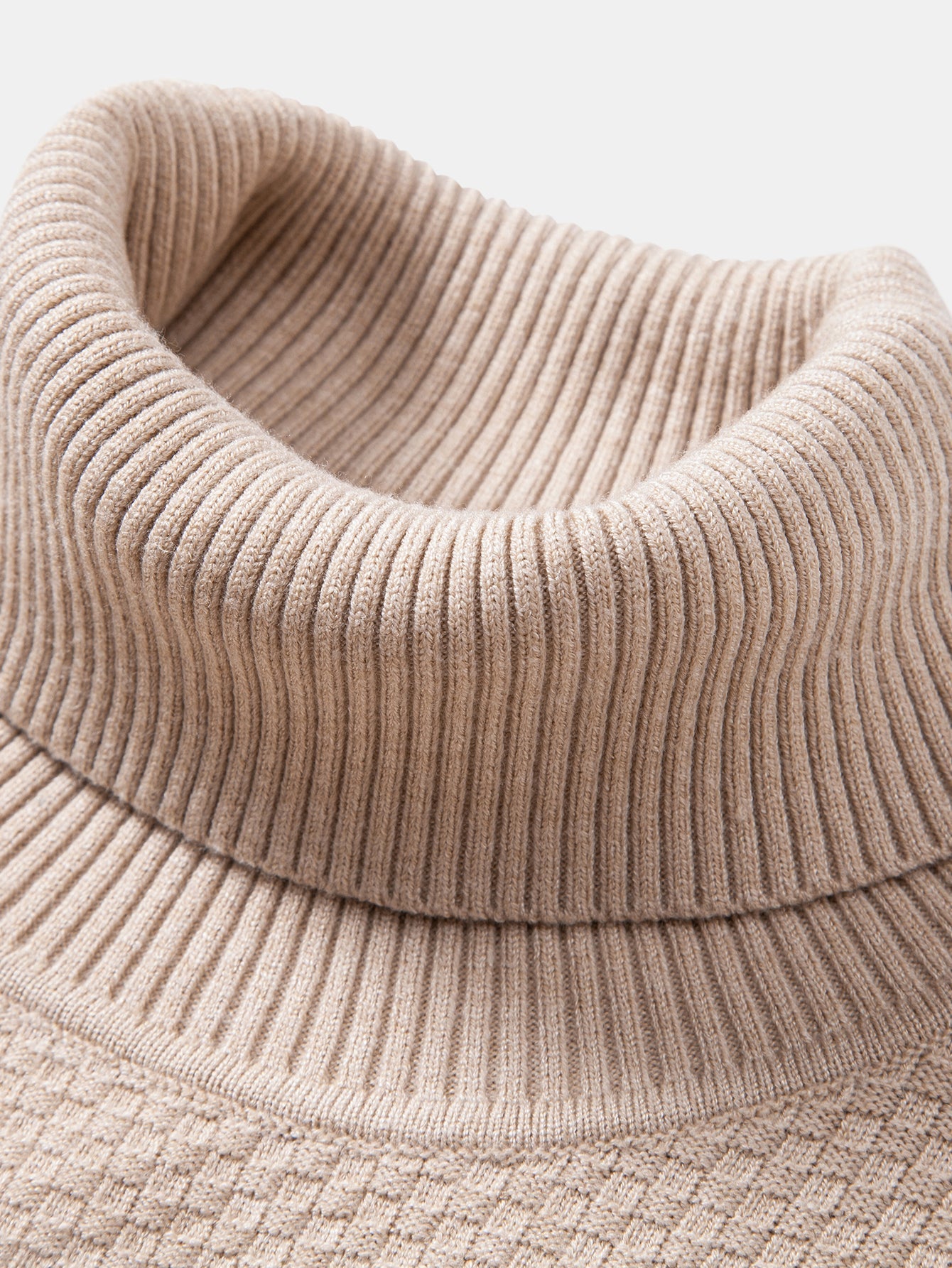 Checkerboard Textured Turtle Neck Sweater