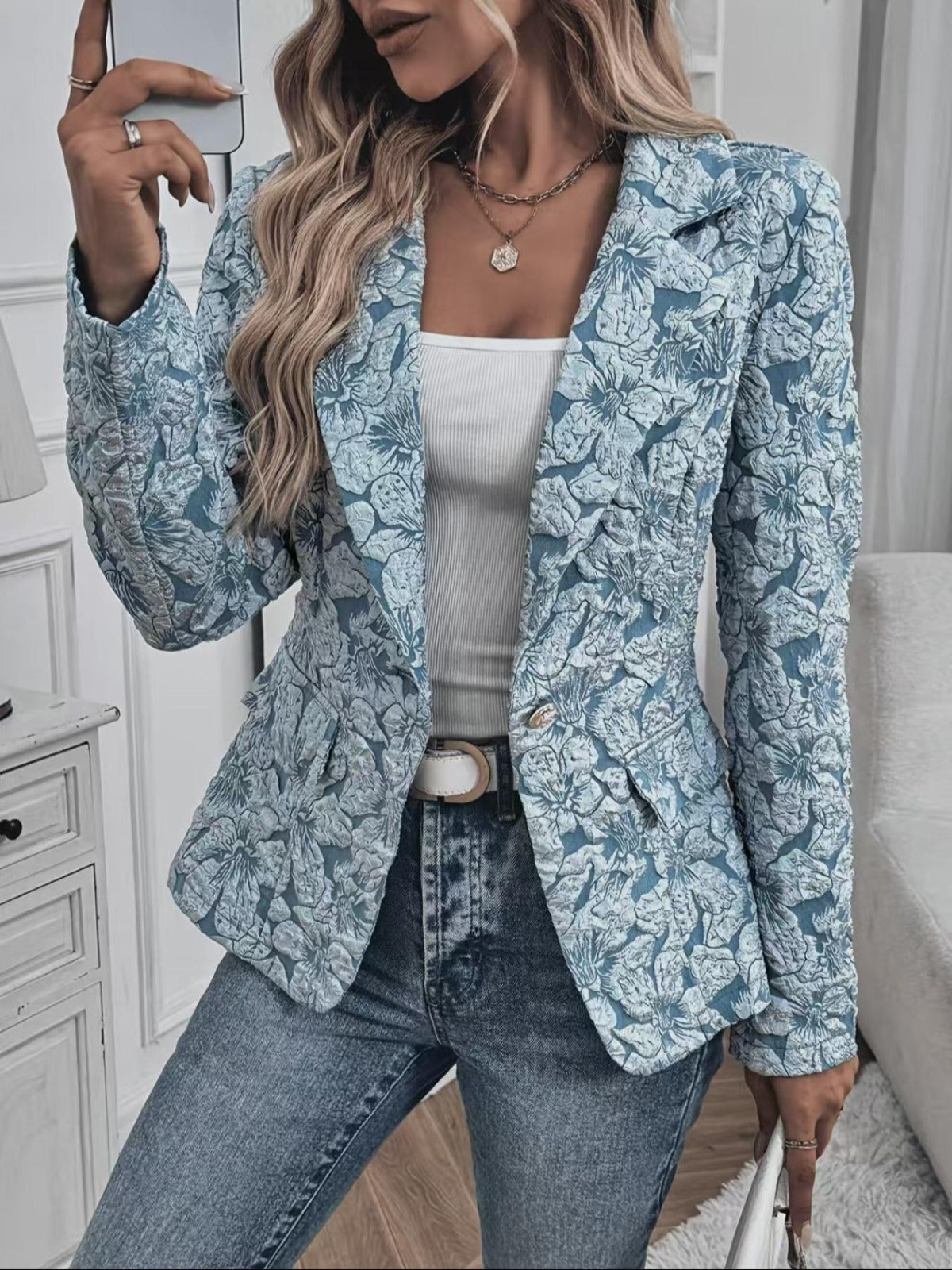 Fitted Women's Paisley Jacquard Blazer